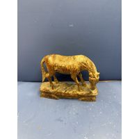 Статуэтка бегущая лошадь конь