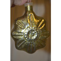 Цветок  Кремлевская игрушка Толстое стекло