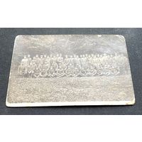 Фотооткрытка 1 Мировая война / Группа немецких солдат и офицеров / униформа фуражки