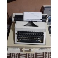 Печатная машинка. По лицензии Роботрон. ГДР