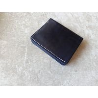 Картхолдер ручной работы из натуральной кожи.