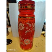 Ваза красная