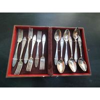 Столовый набор . Новый в коробке!