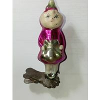 Игрушка на ёлку ,  Редисочка из сказки Чиполлино , винтаж , стекло , СССР .
