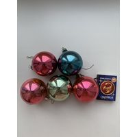 Елочные игрушки Шарики.