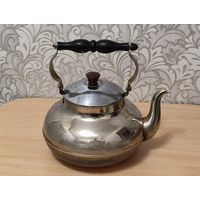 Чайник латунь.Клеймо ЗИШ Л68 СССР.На 2,5 литра