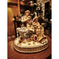 Большая сюжетная фарфоровая статуэтка
