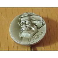 Карл Маркс ЛМД на иголке