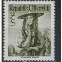 Марка из серии 1952г. Австрия "Провинциальные костюмы. Санкт-Петер-Им-Зульмталь, Штирия" MVLH