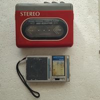 Кассетный плеер и радиоприемник