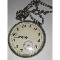 Часы Молния "Волки" с шатленом