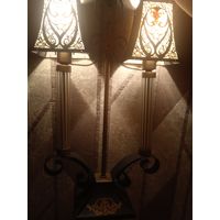 Светильник настольный дуэт около 46 см высота 28.5 см ширина 14 глубина.