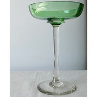 Ваза конфетница на высокой ножке цветное стекло 18x12cm