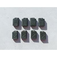 Канистры 8 шт 1/35