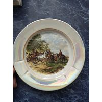 Винтажная фарфоровая тарелка