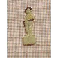 Кожаный мяч. Значок пластик. Мальчик-вратарь.