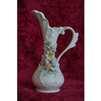 Кувшин фарфоровый