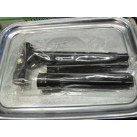 Трость складная металлическая с регулируемой длинной.