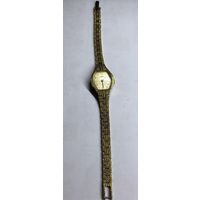 Часы луч . тикают . С рубля без МЦ.