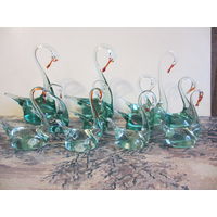 СТЕКЛЯННЫЕ ЛЕБЕДИ