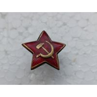 Звездочка эмаль, магнитится.