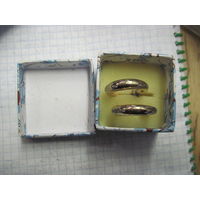 Серьги с футляром с рубля!