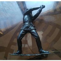 Солдатик большой без флага (Донецк)