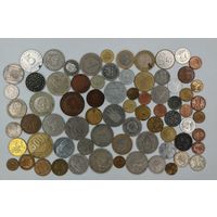 Монеты разных стран Одним лотом 73 шт. С рубля