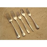 Вилка столовая посеребренная клеймо Германия ХХ век 5 штук.
