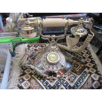 Винтажный советский телефон Уфа-82 с часами Слава(кварц).