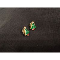 Серьги в виде новогодней ёлки Avon