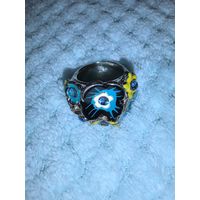 Кольцо с объёмным дизайном