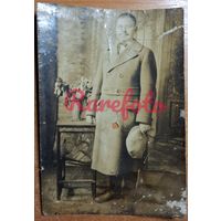 1920-е Открыточный формат джентельмен типаж ретро студийное фото