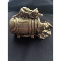 Фигурка. Бронза