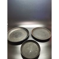 Сковорода СССР (чугун) одним лотом.