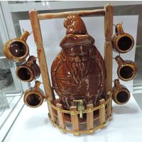 Графин с краном и 6 кружечек. 70-е годы Германия. Керамика.