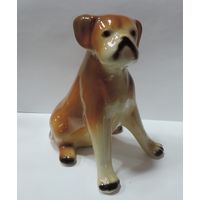 Статуэтка фарфоровая "Собачка" 70-80-е годы Европа. Высота 15 см. Заводская царапина на левой лапе внизу.