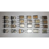 Кварцевые резонаторы разные, одним лотом