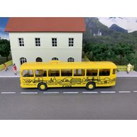 Автобус Mercedes-Benz O305. Масштаб НО 1:87.