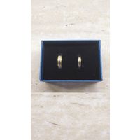 Кольца обручальные новые.