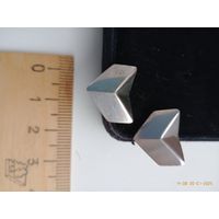Серьги серебряные.