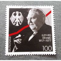 Марка Германия 1997 год 100 лет со дня рождения Людвига Эрхарда