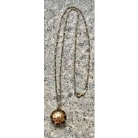 Кулон. Кулон на цепочке