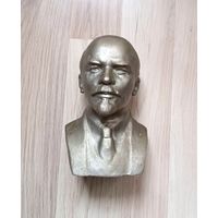 Бюст В.И.Ленина.Высота 22 см.Скульптор Н.Теплов