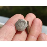 Старинная запонка. Накладка серебро.