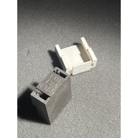 Крышка блока предохранителей (цена за 1шт)