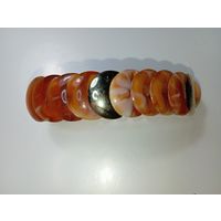 Браслет  Искуственный Янтарь .