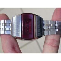 Электронные часы (полностью рабочие), Электроника 1 (Терминатор) в комплекте с родным браслетом. Состояние!