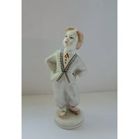 Мальчик. Статуэтка. Рига. Рижский фарфор.  Без МПЦ!