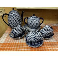 Фарфоровый сервиз (кобальтовая сетка)